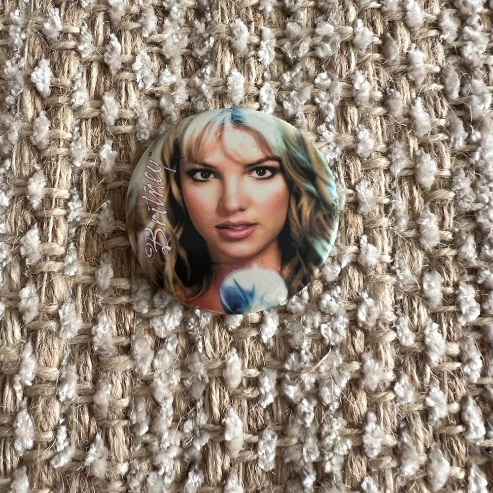 Vintage Britney Spears button pin, one size. GUC. 90’s memorabilia, pop icon